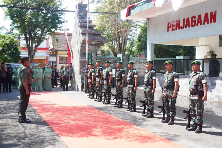 Di Tuban, Mayjen Farid Makruf  Puji  Keberhasilan  Babinsa