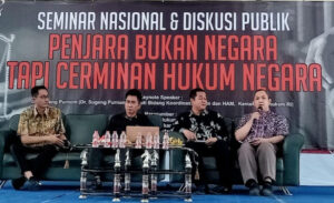 CERMIN HUKUM