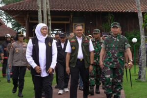 Tinjau wisata