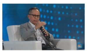 Ketua Dewan Komisioner OJK Mahendra Siregar (Foto: Dok/CNBC Indonesia)
