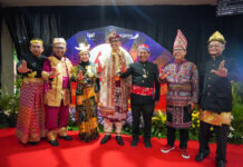 Dukung Nusantara Baru Indonesia Maju, Bank Jatim Kompak Berbusana Adat