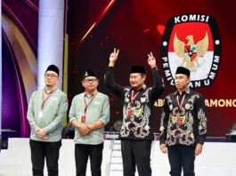 Debat Perdana Pilkada Lamongan 2024 tak Imbang, Paslon Ghofur Grogi Hingga Sering Salah Baca Materi