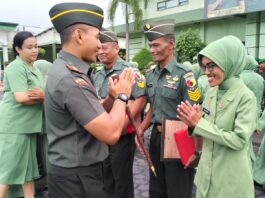 Dandim 0812 Lamongan Pimpin Acara Tradisi Pelepasan Anggota Purna Tugas