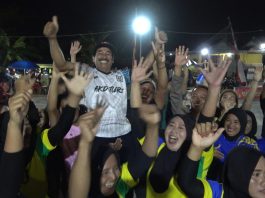 Memperkuat Persatuan dan Kesatuan Bangsa, Warga Lamongan Gelar Pertandingan Futsal Wanita